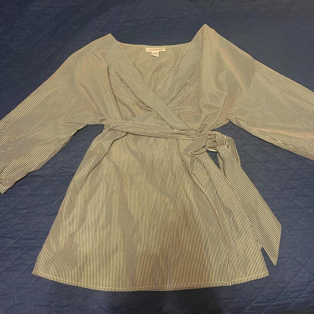 Motherhood maternity blue and white striped shirt size large